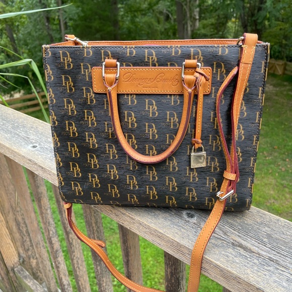 Dooney and Bourke convertible Satchel and wristlet - Picture 2 of 12
